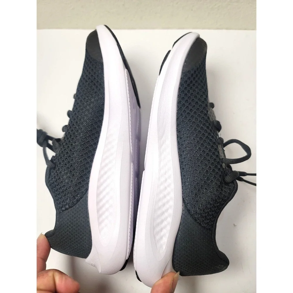 NWOT Under Armour Youth 5 unisex Running Shoes Black‎ Mesh Grunge Athletic